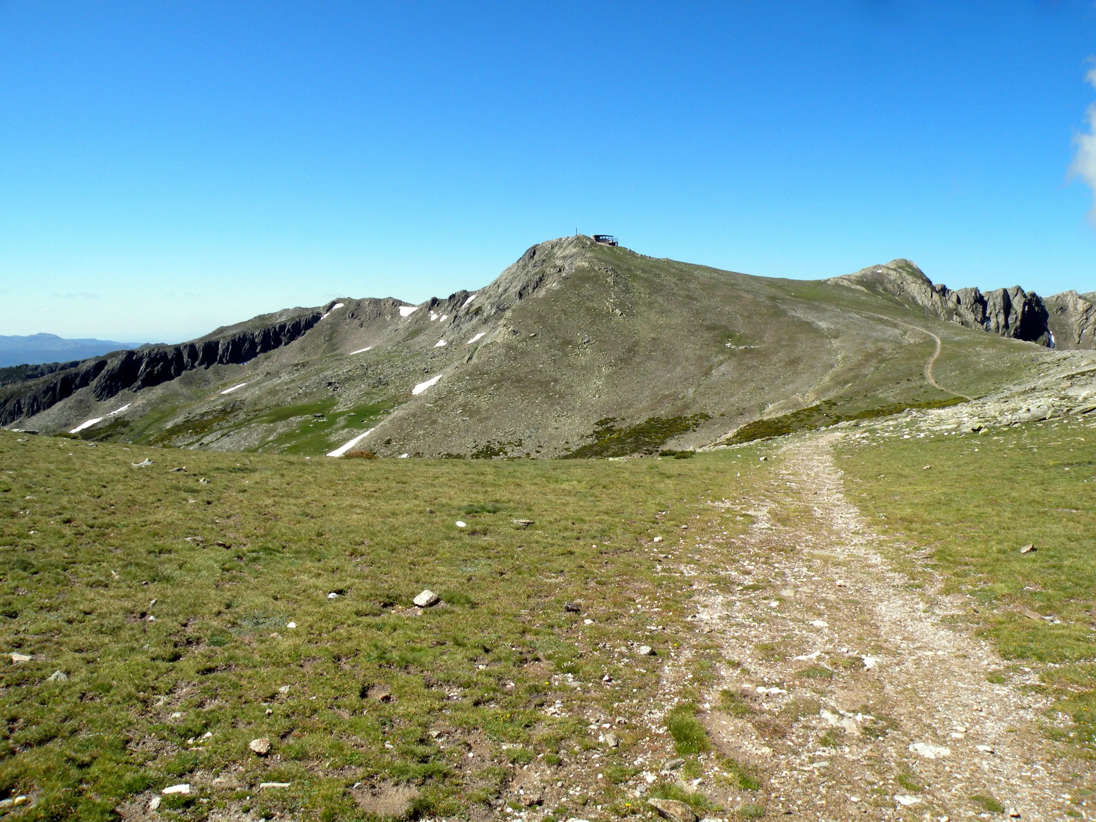 El Pico del Lobo, la cumbre más alta de la Sierra de Ayllón